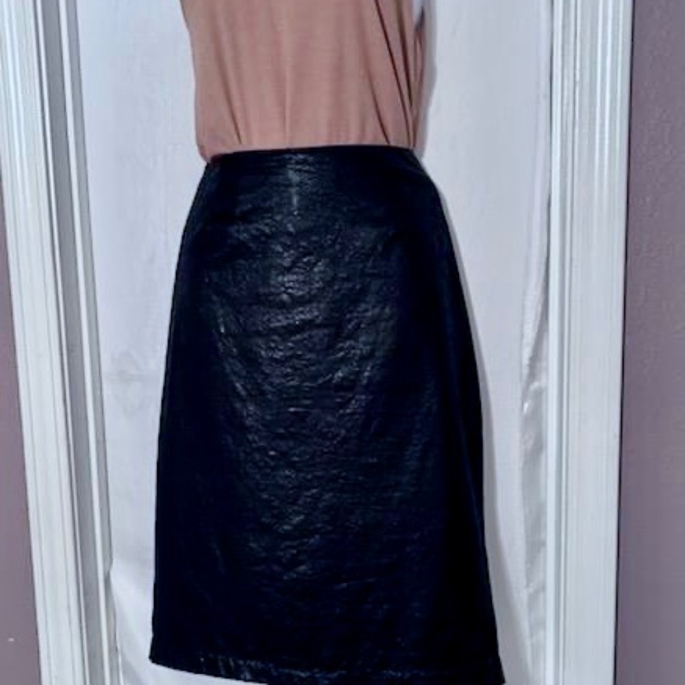 💲SALE💲 Sunny Leigh Black Leather Look Skirt Sz 8